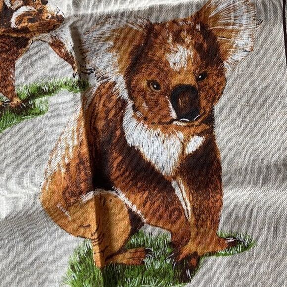New Linen Australian hand printed  31x18” Koala images towel or wall hanging - Picture 1 of 12